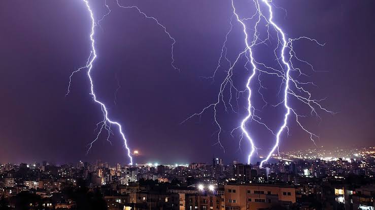 زخات رعدية